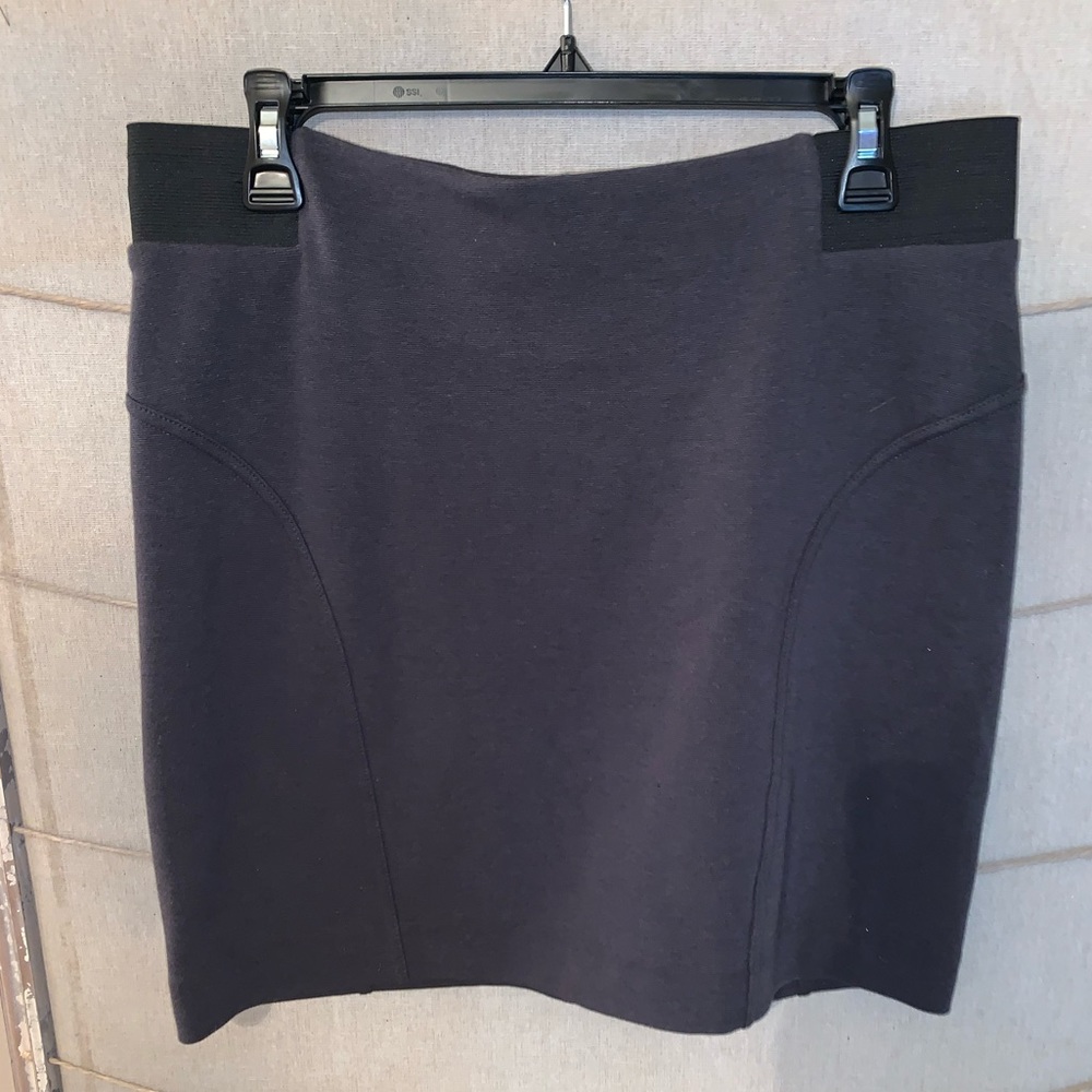EUC - Michael Kors Grey Skirt w Elastic Waist Sz 8